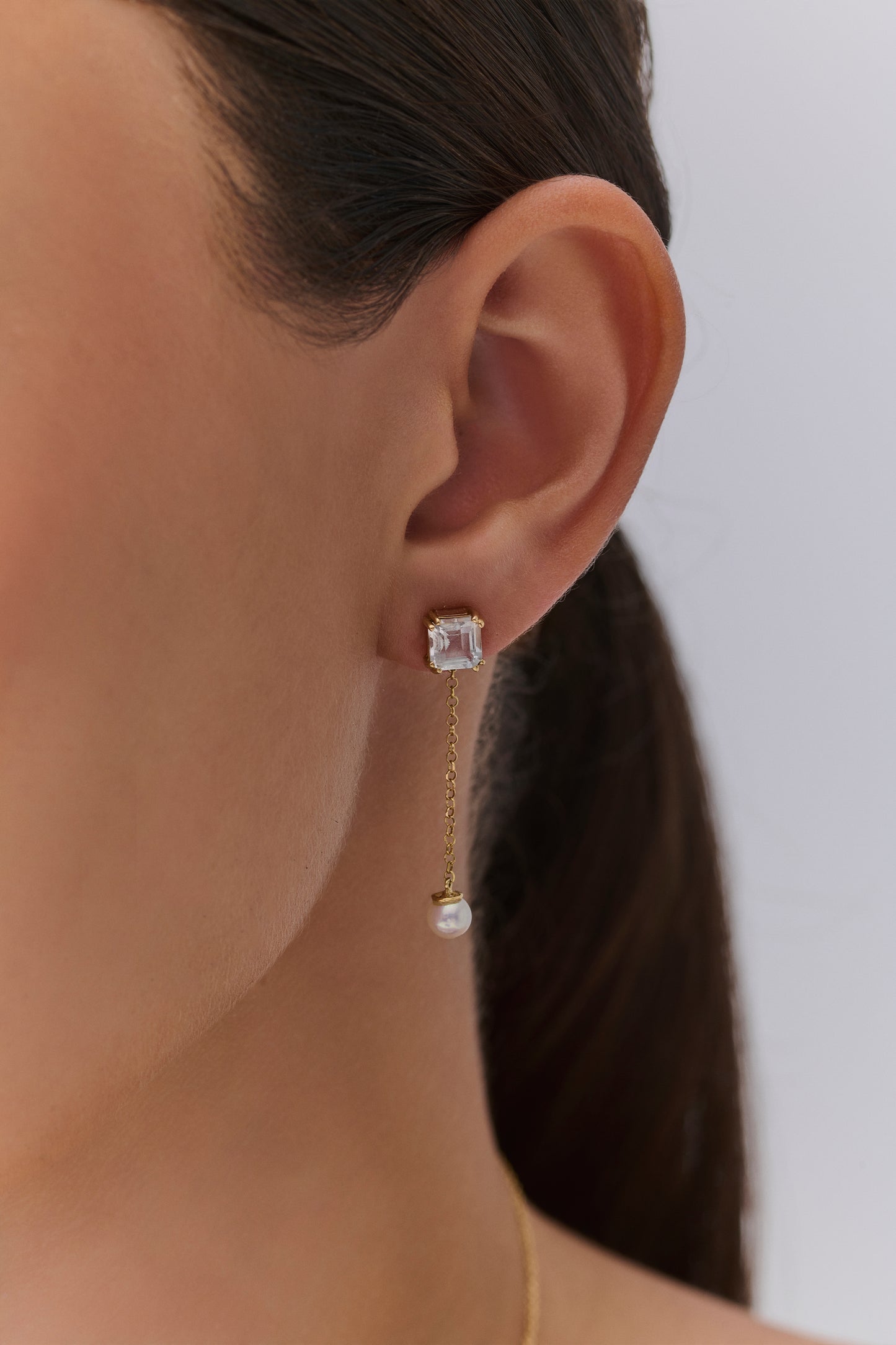 Brincos Topázio sky e pérola