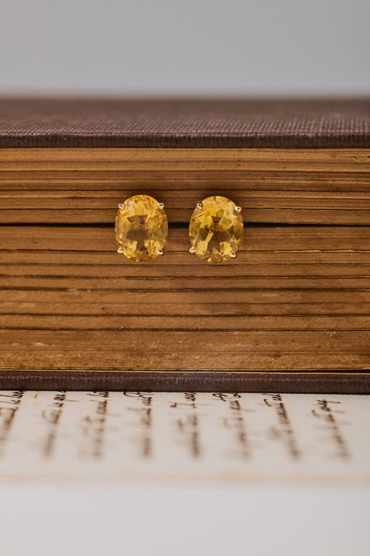 Brincos citrino oval