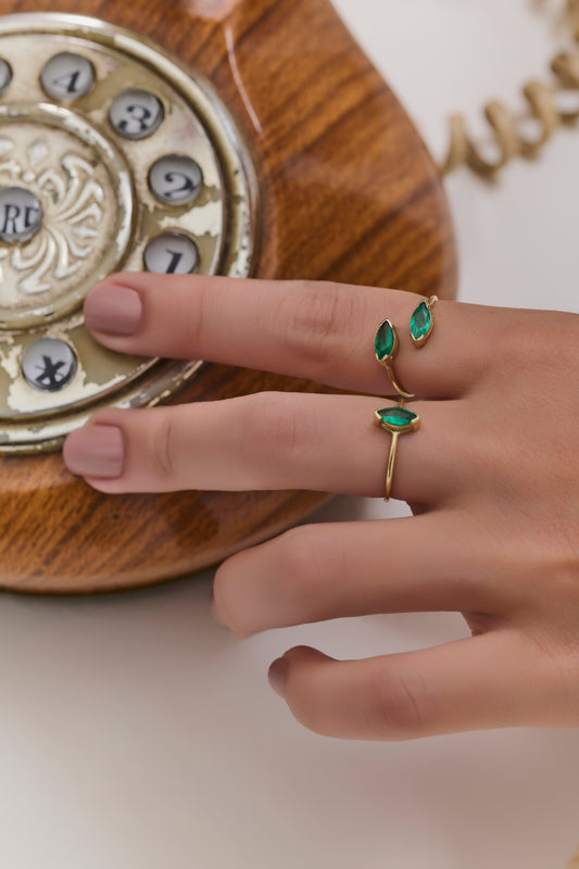 Anel esmeralda navete - Pronta entrega -