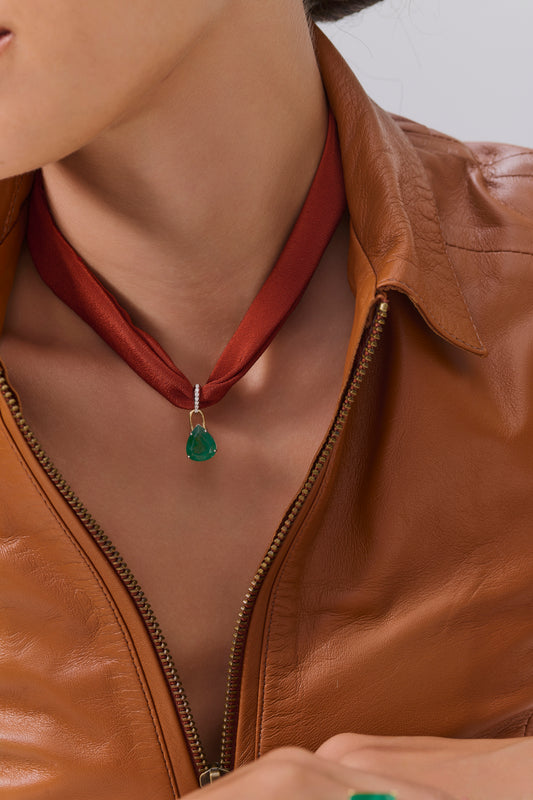 Colar esmeralda lock